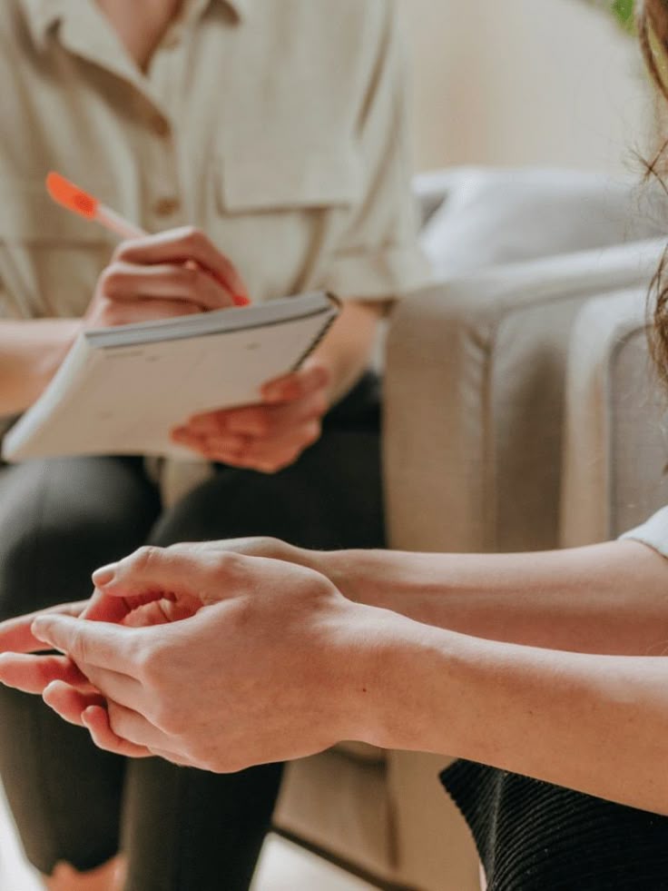 How to Deal with a Conversational Narcissist
